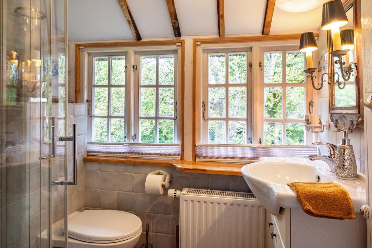 KudenReetdachhaus Bischoffアパートメント エクステリア 写真